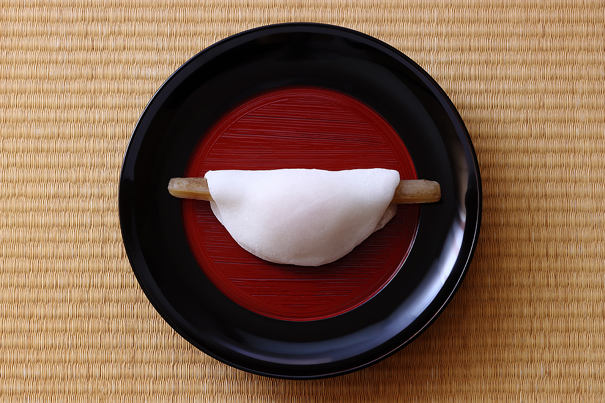 お正月の行事食「花びら餅」