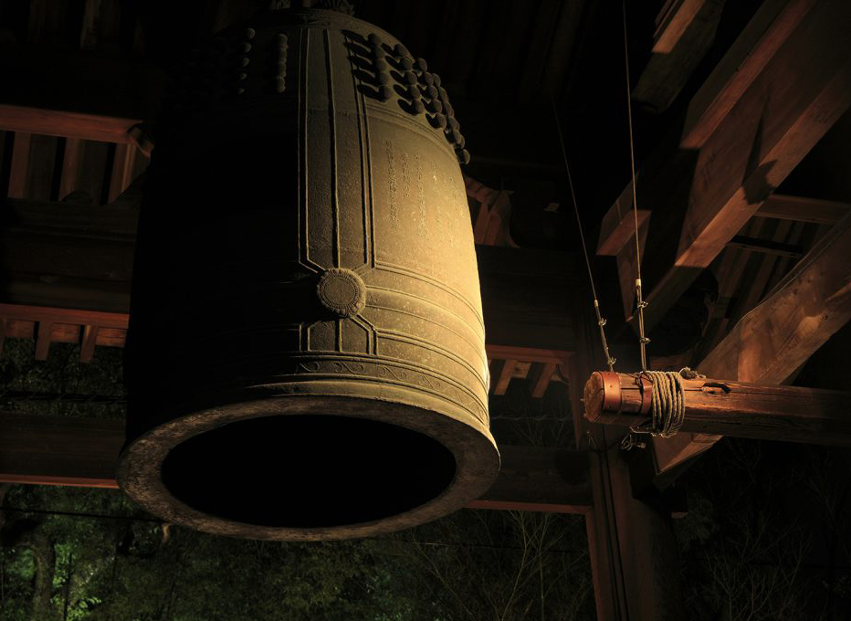 大晦日(除夜の鐘)イメージ